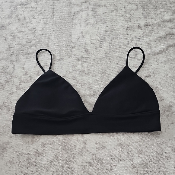Elegant Black Triangle Bralette - Picture 1 of 3